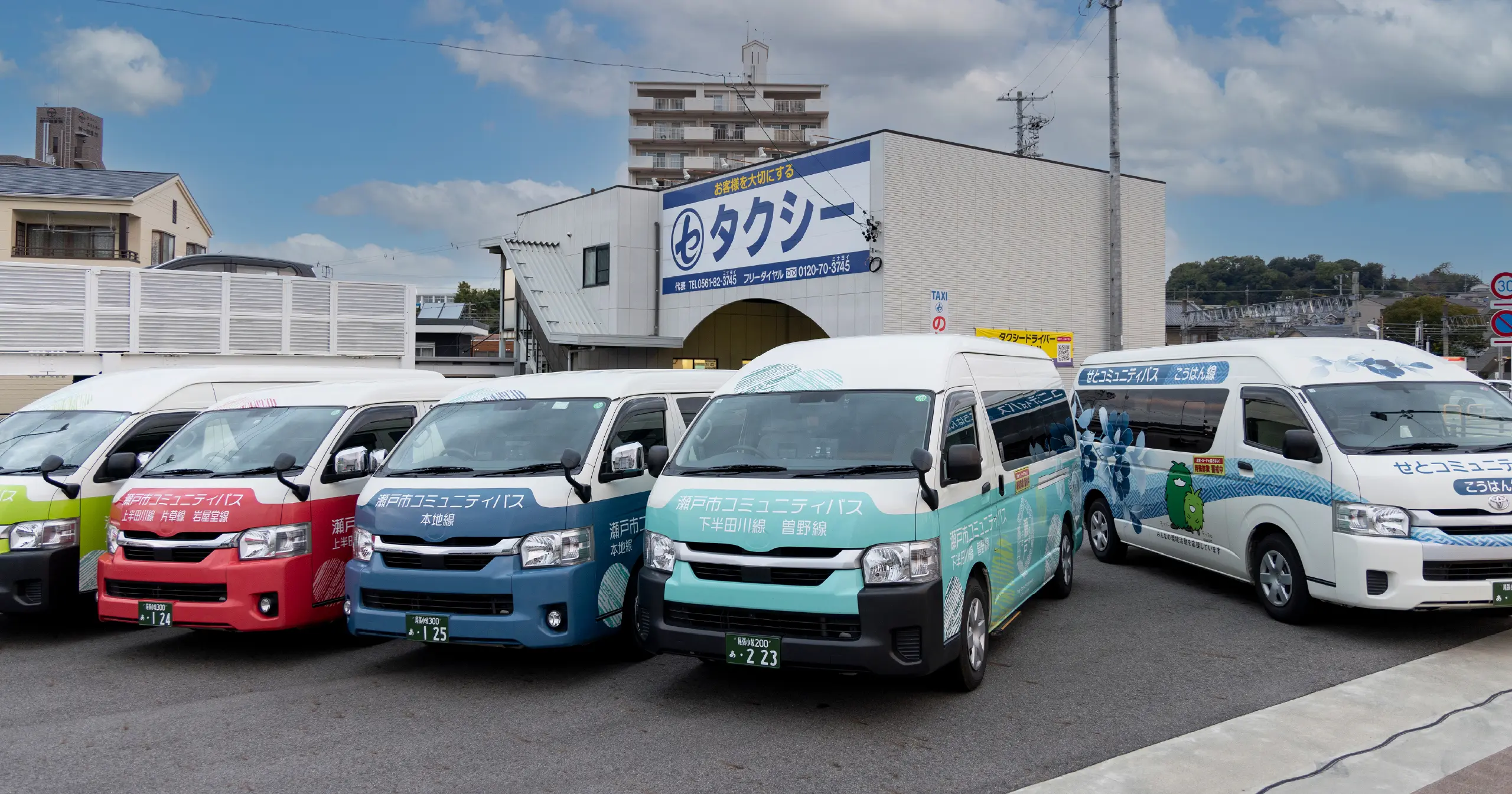 コミュニティバスを運行しております。