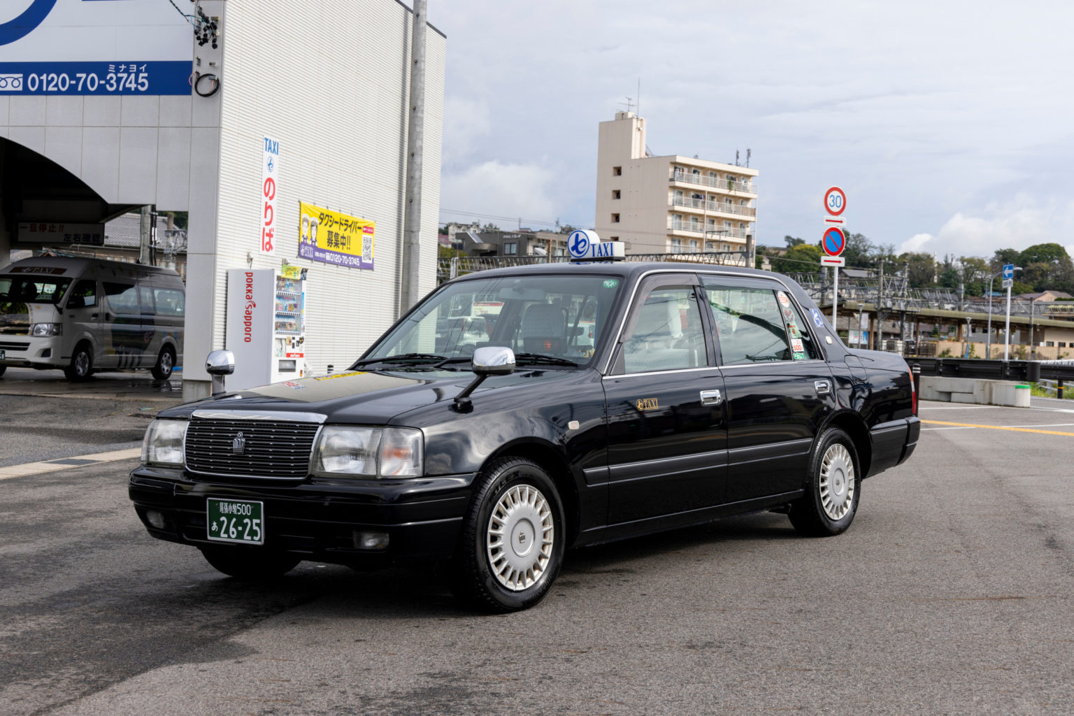 普通車（４人乗り）|愛知県瀬戸市・尾張旭市・日進市でタクシーのご用命はマルセタクシーへ｜病院送迎・ケア施設送迎・お買い物 送迎などから、観光タクシー、空港タクシー、子育て支援タクシー、定期送迎タクシー、ジブリパークタクシーなども 