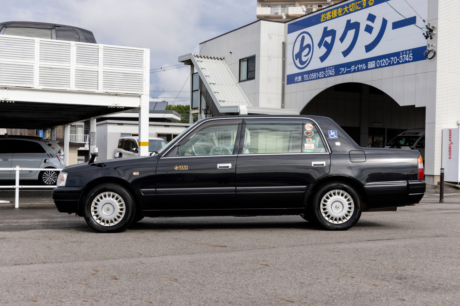 普通車（４人乗り）|愛知県瀬戸市・尾張旭市・日進市でタクシーのご用命はマルセタクシーへ｜病院送迎・ケア施設送迎・お買い物 送迎などから、観光タクシー、空港タクシー、子育て支援タクシー、定期送迎タクシー、ジブリパークタクシーなども 